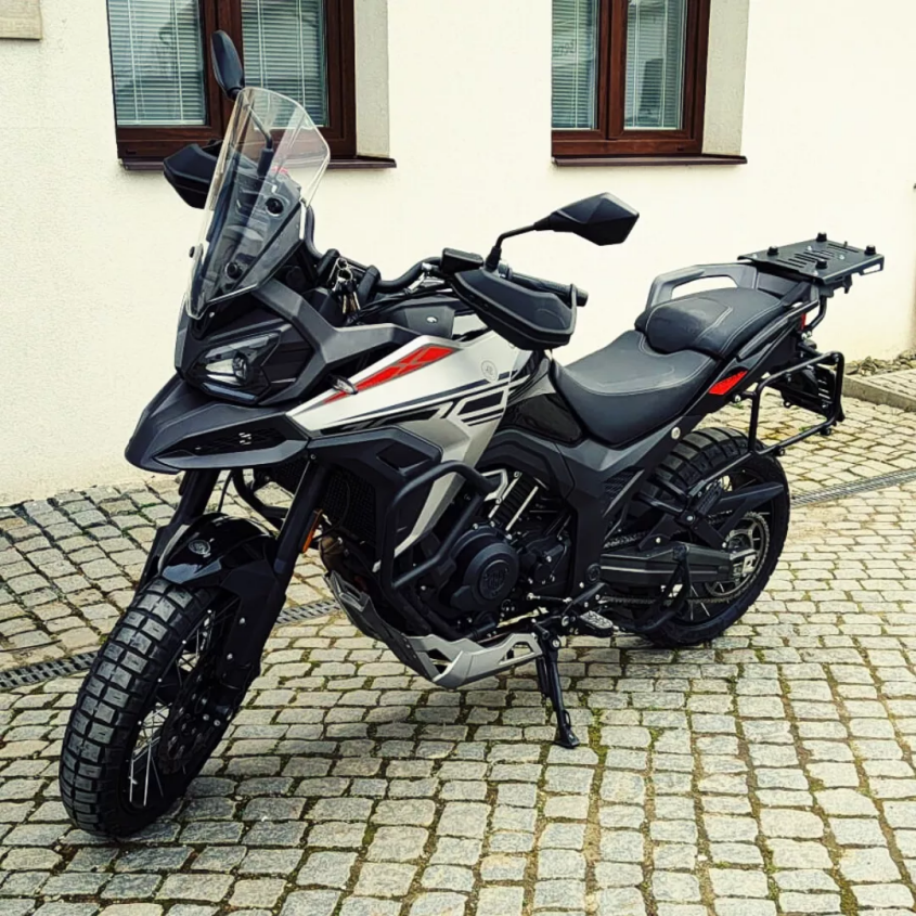 T 1002VX ČERNÁ - PŘEDVÁDĚCÍ MOTOCYKL