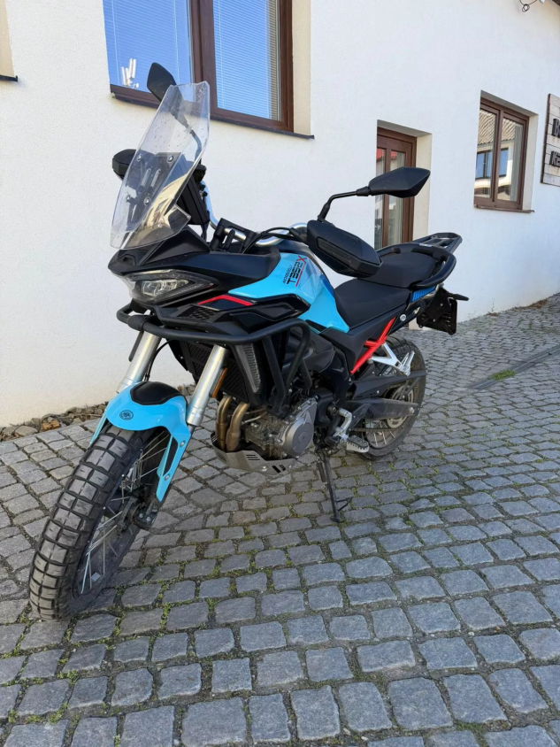 T352 X MODRÁ - PŘEDVÁDĚCÍ MOTOCYKL